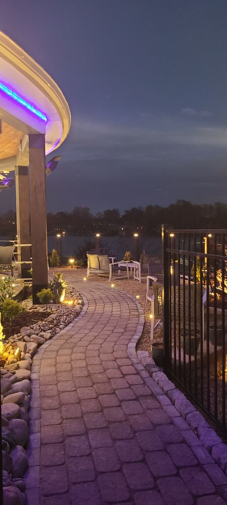 Eddie's on Lake Norman