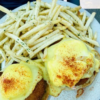 Bill's Cafe - Crabmeat Eggs Benedict - Breakfast & Brunch Near Me - Fremont, California Bill's Cafe - Crabmeat Eggs Benedict - Breakfast & Brunch Near Me - Fremont, California