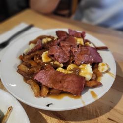 Chez Claudette - Smoked meat poutine