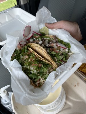 La Divina Tacos by null