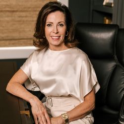 Lori Nuzzi - Dr Lori A. Nuzzi