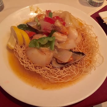 Saigon Spring Restaurant - Scallop shrimp and crispy egg noodles - Vietnamese Near Me - Clifton Park, New York Saigon Spring Restaurant - Scallop shrimp and crispy egg noodles - Vietnamese Near Me - Clifton Park, New York