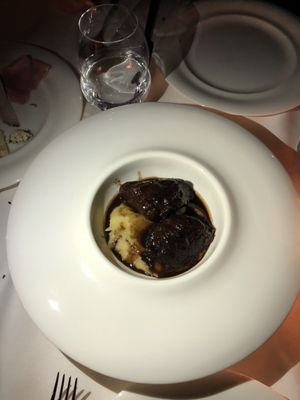 Divinity Restaurant & Lounge Bar by null