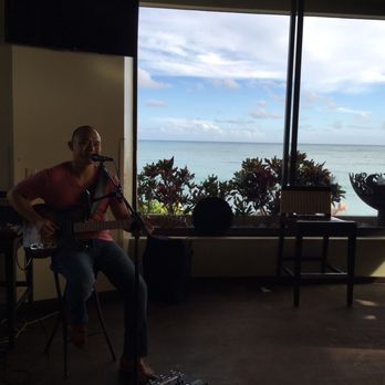 RumFire - Jeremy with the ocean views in the back drop - Asian Fusion Near Me - Honolulu, Hawaii