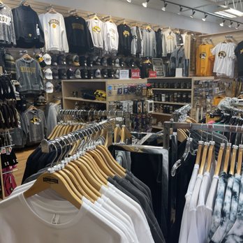 Rally House Springfield - Sports Wear Near Me - Springfield, Missouri