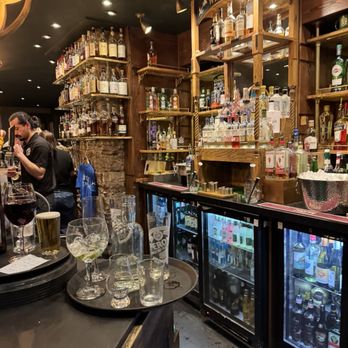 The Albanach - Bar - Pubs Near Me - Edinburgh, EDH The Albanach - Bar - Pubs Near Me - Edinburgh, EDH