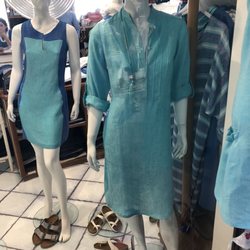 Boutique DEA - Really cute, high quality linen products. I wish I could have bought several of the items.
