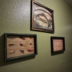 Red Onion Grill - Men's restroom clean