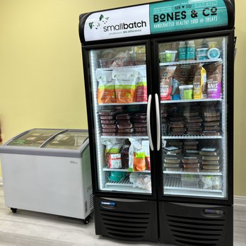 PAWramount - Halshan, Bones&Co, SmallBatch fresh raw food - Pet Stores Near Me - Redondo Beach, California PAWramount - Halshan, Bones&Co, SmallBatch fresh raw food - Pet Stores Near Me - Redondo Beach, California