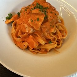 Italiani - Tagliatelle with Salmon was very well prepared; salmon was tender and tasty