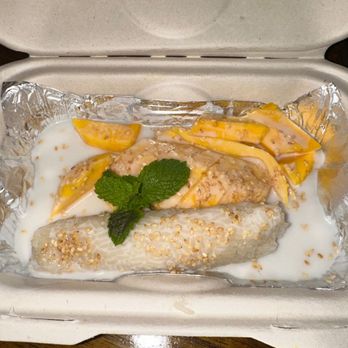 My Thai Maui - Mango sticky rice - Thai Near Me - Kahului, Hawaii My Thai Maui - Mango sticky rice - Thai Near Me - Kahului, Hawaii