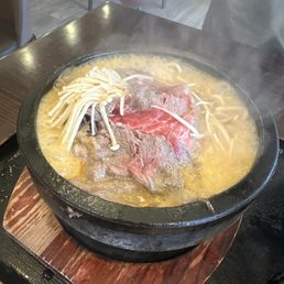 Ramen in Spicy Miso Base辛辣味噌拉麵