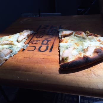 Urban Crust - 4cheese to replace a sauce, chicken and truffle oil. Delicious. - Pizza Near Me - Plano, Texas