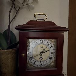 Promenade Clocks - My mantel clock is all fixed up and better than ever!