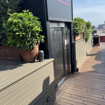 Terrace la Isabela - Spanish Near Me - Barcelona, B Terrace la Isabela - Spanish Near Me - Barcelona, B