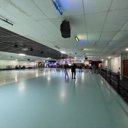 Skateland West - Rink