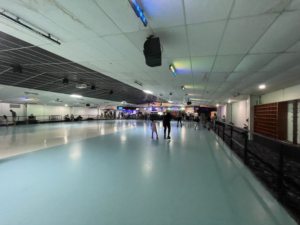 SKATELAND WEST Updated October 2024 16 Photos & 38 Reviews 2327