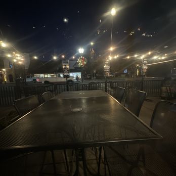 Drizzle - Outdoor seating - Coffee & Tea Near Me - Mount Shasta, California Drizzle - Outdoor seating - Coffee & Tea Near Me - Mount Shasta, California