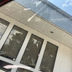 Gladstone DMV - Waiting outside in the fresh air