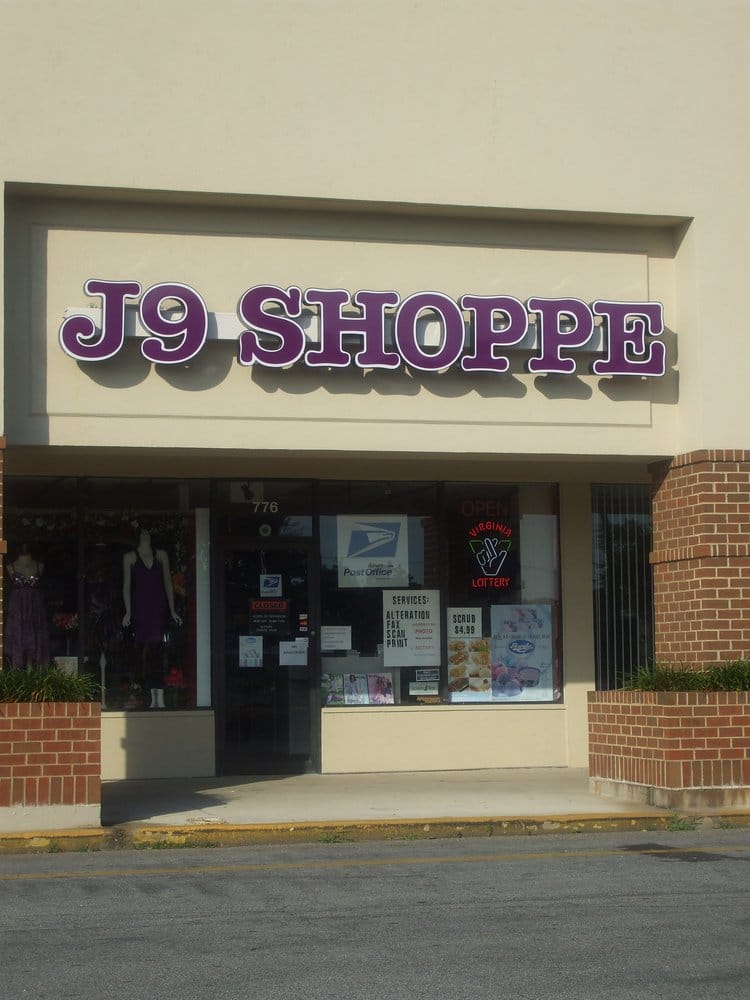 J 9 Shoppes Logo