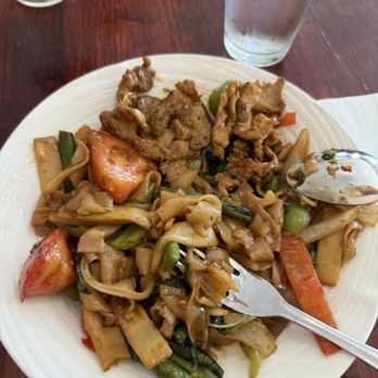 Charm Thai Eatery - Pad Kee Mao $15.95. Very oily & flavorful, meat 2 oz max. I wasn't super hungry otherwise I would mentioned the lack of meat in the dish. - Thai Near Me - San Mateo, California Charm Thai Eatery - Pad Kee Mao $15.95. Very oily & flavorful, meat 2 oz max. I wasn't super hungry otherwise I would mentioned the lack of meat in the dish. - Thai Near Me - San Mateo, California