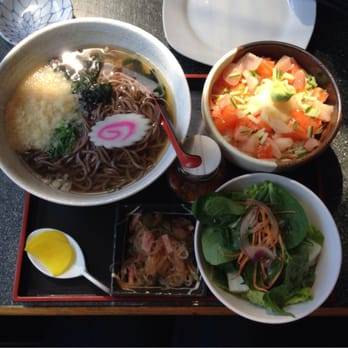 Sushi Bistro Anzu - Mini chirashi bowl & noodle lunch set - Sushi Bars Near Me - Calgary, Alberta
