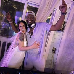 Warcloud Entertainment - Warcloud Entertainment takes over Key West FL and the brides LOVE him