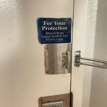 Motel 6 - Hotels Near Me - Newport, Rhode Island