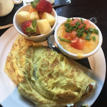 B Matthews Eatery - Mayme's Omlet, Grits, fruit - New American Near Me - Savannah, Georgia