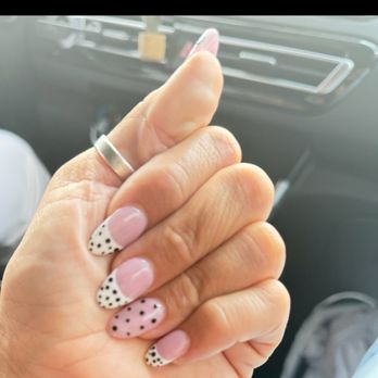 Diamond Nails 2 - Polka dots for summer time - Nail Salons Near Me - Colorado Springs, Colorado Diamond Nails 2 - Polka dots for summer time - Nail Salons Near Me - Colorado Springs, Colorado