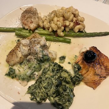 Bonefish Grill - Butterfish, creamed spinach, Mac and cheese and salmon - Seafood Near Me - Las Vegas, Nevada