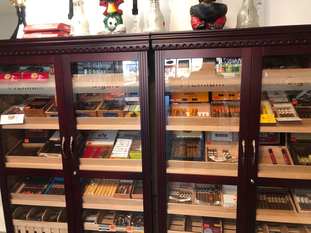 SMOKERS LAND 11 Photos 674 Coe Ave, East Haven, Connecticut Head