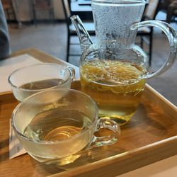 Chrysanthemum tea