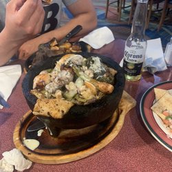Mr Chips and Salsa - Molcajete