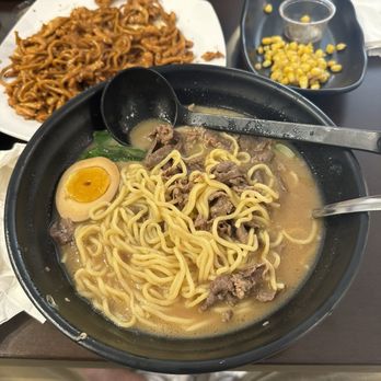Gold Bowl - Beef ramen - Ramen Near Me - Little Rock, Arkansas Gold Bowl - Beef ramen - Ramen Near Me - Little Rock, Arkansas