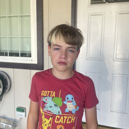 Son: I DO NOT want a bowl cut Barber: Oh we don't do those here Ummm....clearly you do. Son: I DO NOT want a bowl cut Barber: Oh we don't do those here Ummm....clearly you do.
