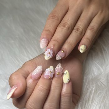 Sky High Nails Spa - Nail Salons Near Me - Grand Prairie, Texas