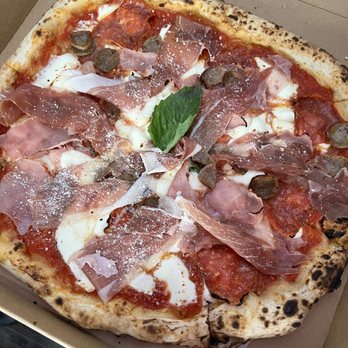 800Gradi Pizza Napoletana - Tutte Carni - Pizza Near Me - Miami, Florida 800Gradi Pizza Napoletana - Tutte Carni - Pizza Near Me - Miami, Florida