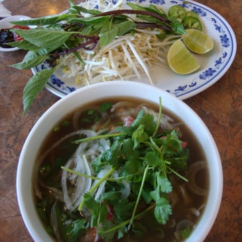 Pho Hong Long - Rare beef & Tripe baby! (Beef was really tender) - Vietnamese Near Me - Gardena, California Pho Hong Long - Rare beef & Tripe baby! (Beef was really tender) - Vietnamese Near Me - Gardena, California