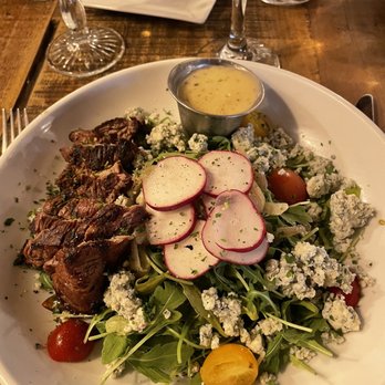 La Grande Martier - Steak and arugula salad - New American Near Me - Stuart, Florida La Grande Martier - Steak and arugula salad - New American Near Me - Stuart, Florida