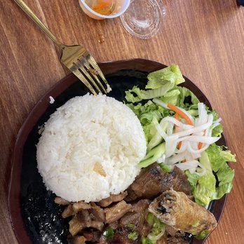 Pho Bistro - C2. Rice with Grilled Pork with Egg Roll Plate - Vietnamese Near Me - Elk Grove, California Pho Bistro - C2. Rice with Grilled Pork with Egg Roll Plate - Vietnamese Near Me - Elk Grove, California