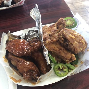 SoCal Wings - Left Honey Garlic Sriracha, Right Jalapeño Pepper - Chicken Wings Near Me - Westminster, California