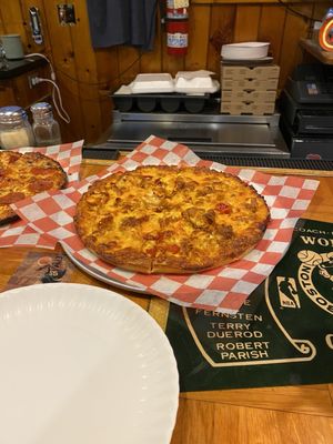 Smitty's Pub & Pizza by null