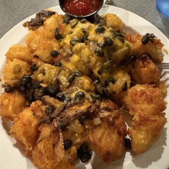 Woody's Brewing - Tater tots with chili topping - New American Near Me - Redding, California