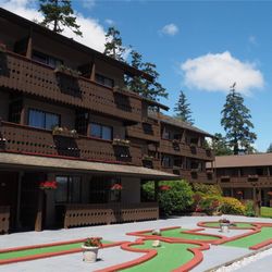 Ramada by Wyndham Campbell River - Exterior
