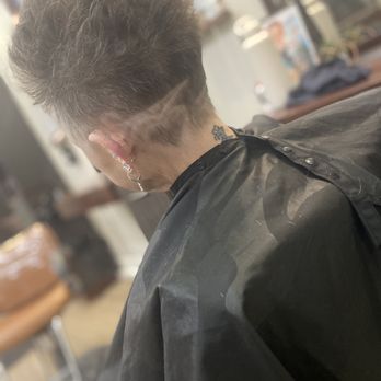 Country Salon - Cassie's cuts - Nail Salons Near Me - Springfield, Ohio