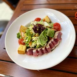 Doc B's Restaurant + Bar - Perfect House Salad with Seared Ahi Tuna