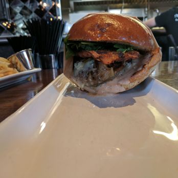 25 Degrees - Burgers Near Me - Los Angeles, California 25 Degrees - Burgers Near Me - Los Angeles, California