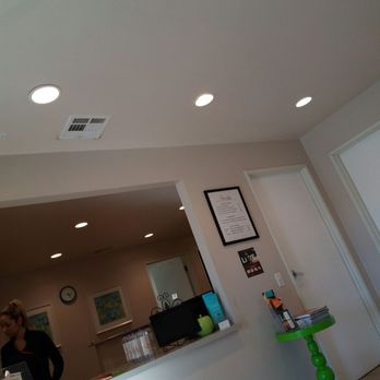 Skinny Me Med - Van Nuys - Clean reception area - Nutritionists Near Me - Van Nuys, California Skinny Me Med - Van Nuys - Clean reception area - Nutritionists Near Me - Van Nuys, California
