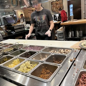 MOD Pizza - The counter - Pizza Near Me - Sacramento, California MOD Pizza - The counter - Pizza Near Me - Sacramento, California